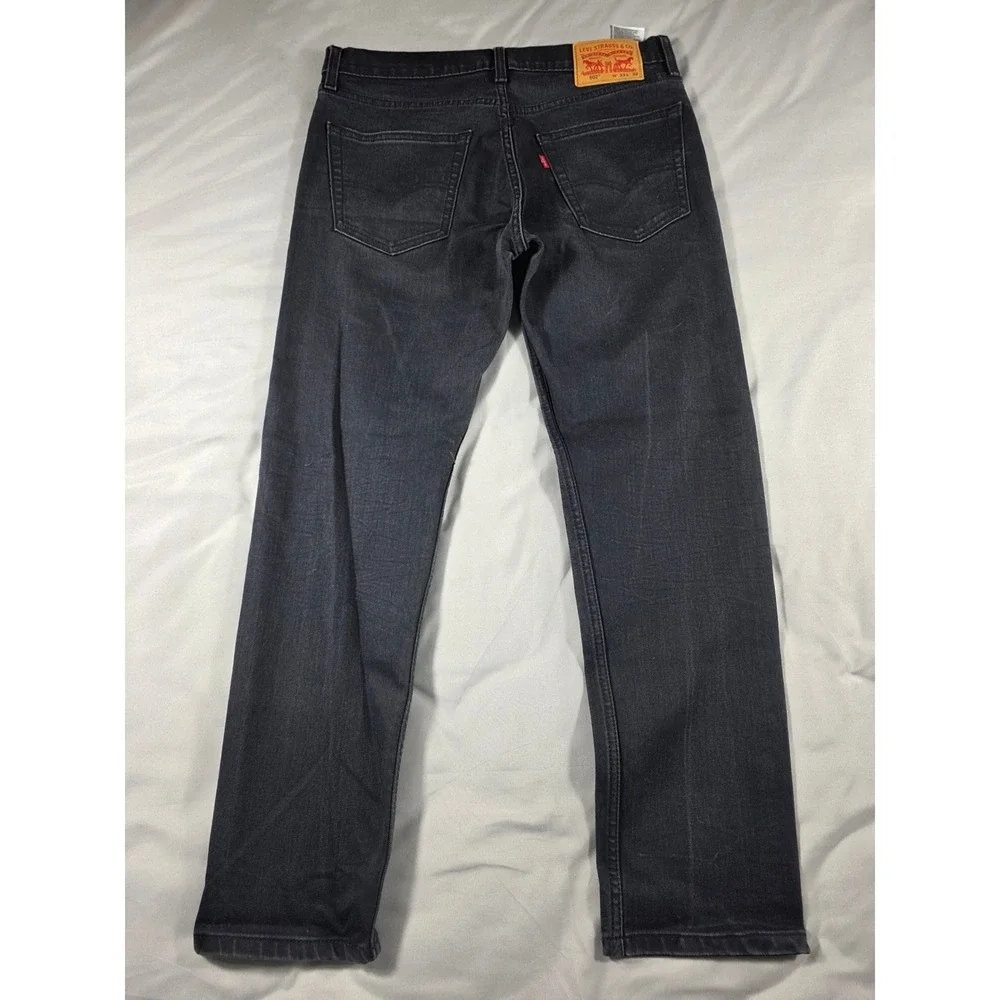Levis signature fly